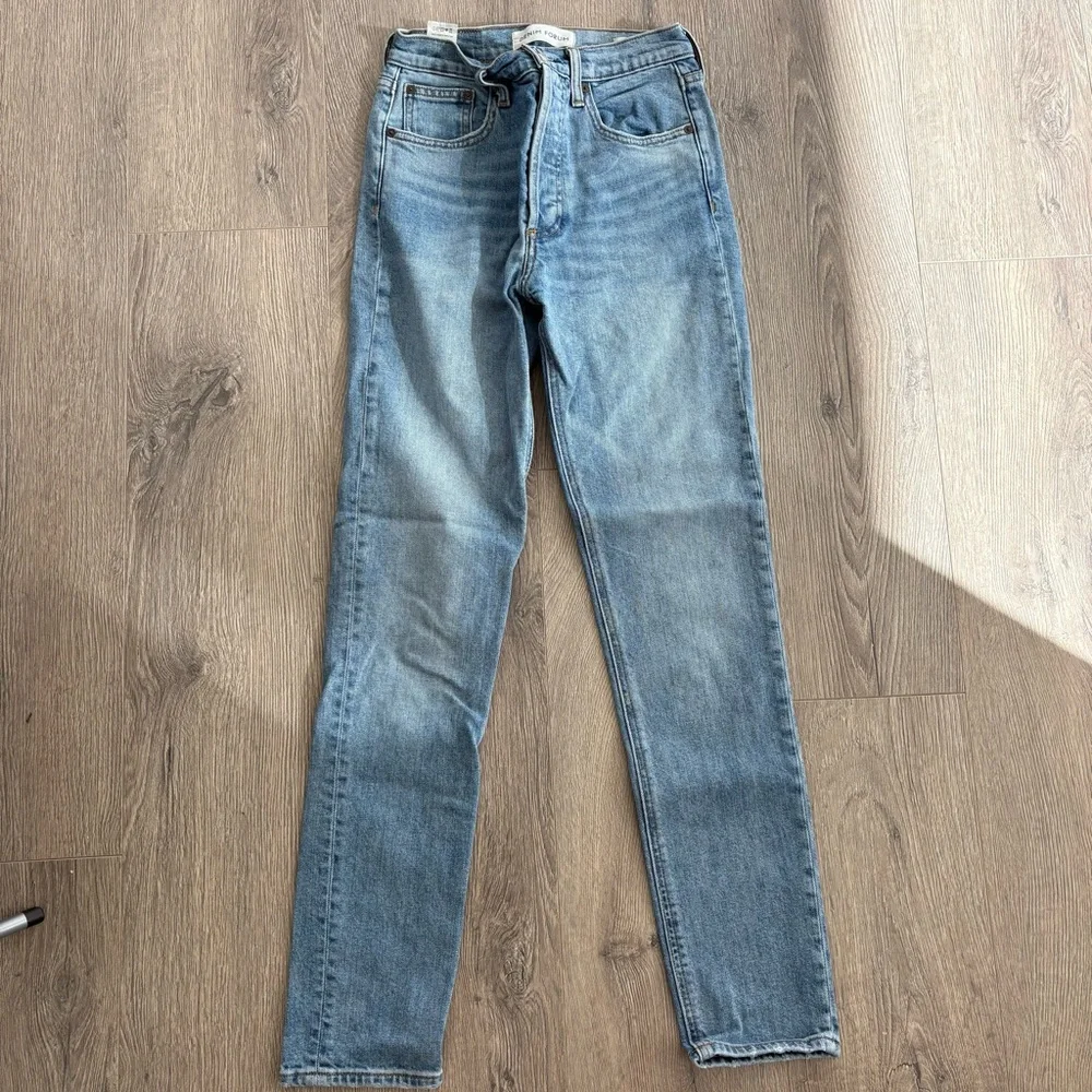 Aritzia Denim Forum Yoko Jeans - Picture 3 of 5